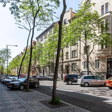 Apartment Alfons Mucha Flat / Quiet Street / National Museum